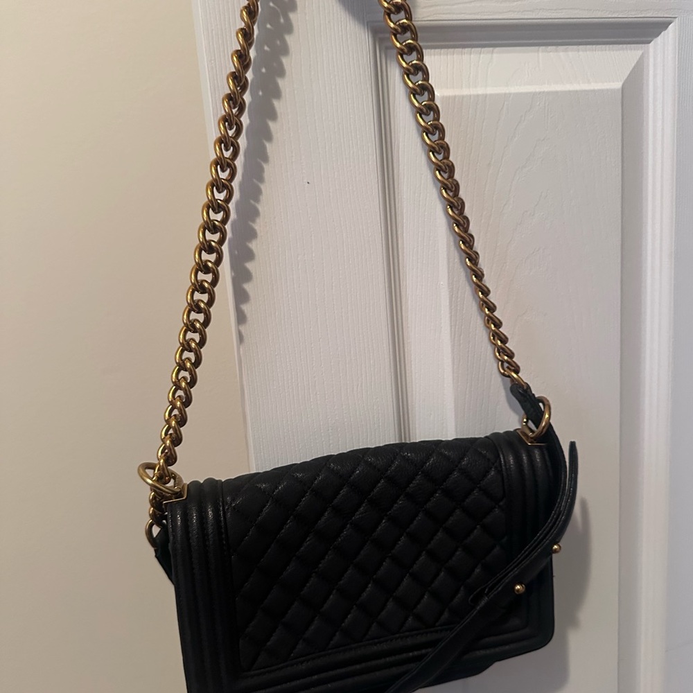 Black Quilted Chain Shoulder Bag - Picture 4 of 9